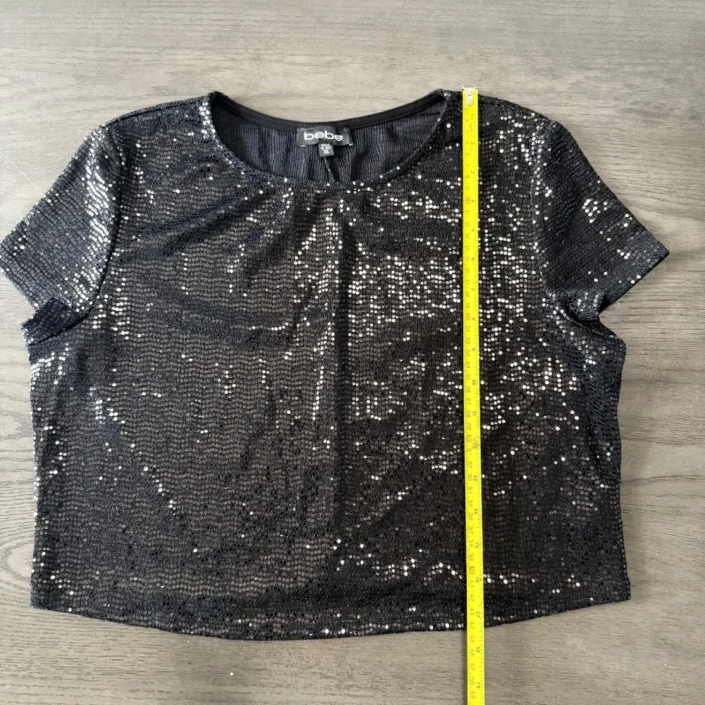 Bebe 2 piece Black Sequin set-cropped short sleeve Top and midi skirt‎ Size XL
